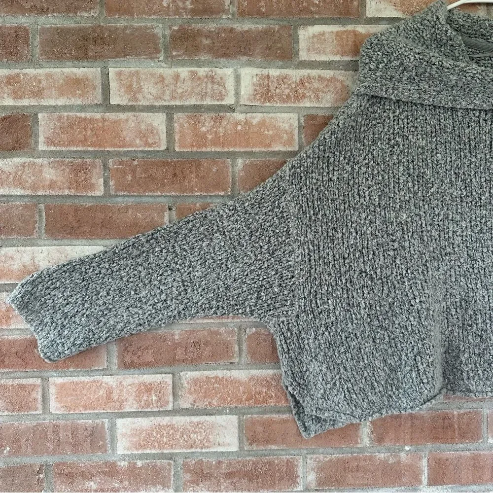 Free People BFF Cowl Neck Sweater Women’s Small Gray Oversized